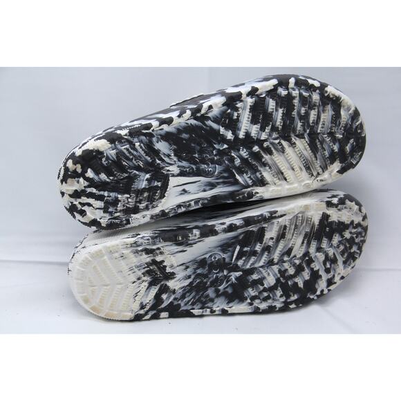 Crocs Fleece Lined Double Strap Sandals Men\'s Size 12 Black White Swirl Marble